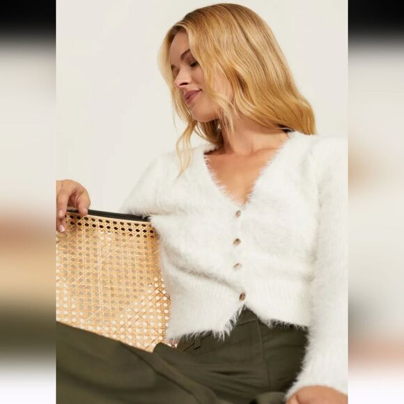 Slate and Willow Fuzzy Eyelash Argyle White Crop Cardigan Sweater Size XS - Picture 3 of 10